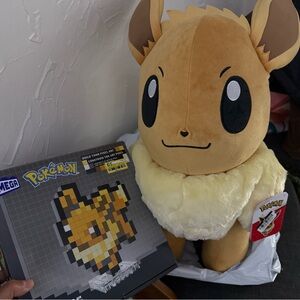 Pokémon Eevee Plush and Construction Set - Brown and Cream